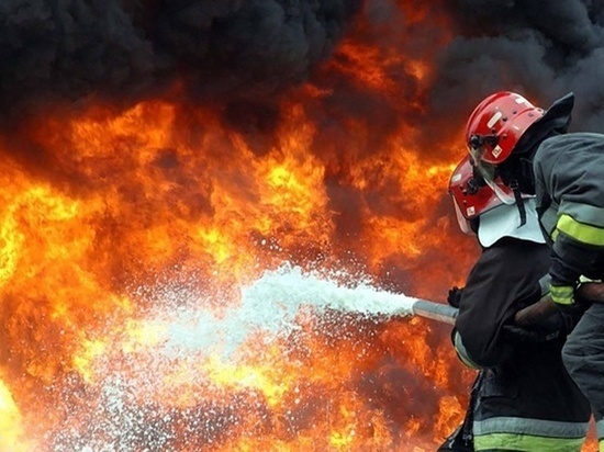 В Ростове-на-Дону женщина скончалась в карете «скорой помощи» после пожара