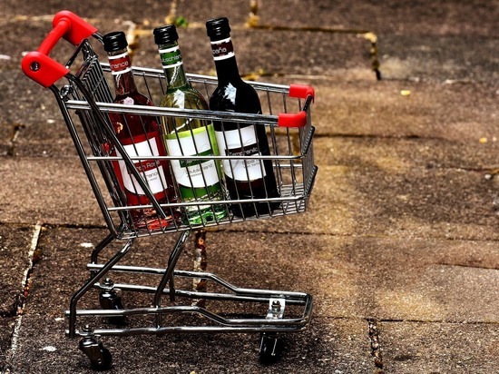 Парфенчиков не против запретить продавать алкоголь в праздники