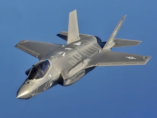 Forbes: США косвенно признали провал истребителей F-35