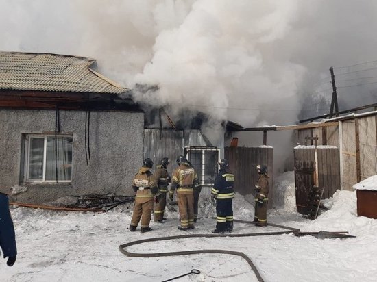 В Усть-Илимске горело здание религиозной организации