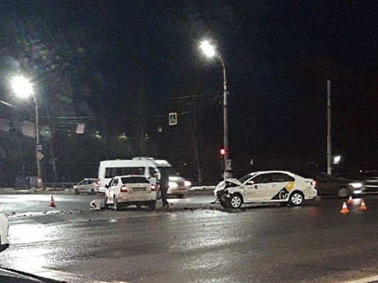 В Твери произошла ещё одна авария с участием такси