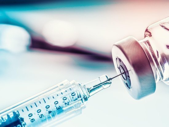 В Одессе врачам стало плохо после вакцинации от коронавируса