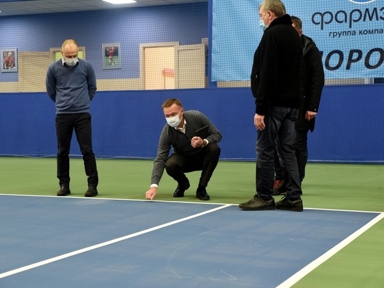 В Курске начала работу академия тенниса