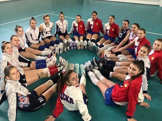 В Хакасии состоялся женский турнир по волейболу на приз Валерия Денщикова