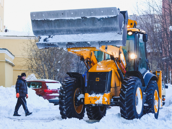 Более 150 сигналов о неубранном снеге поступило за выходные на портал «Наш Север»