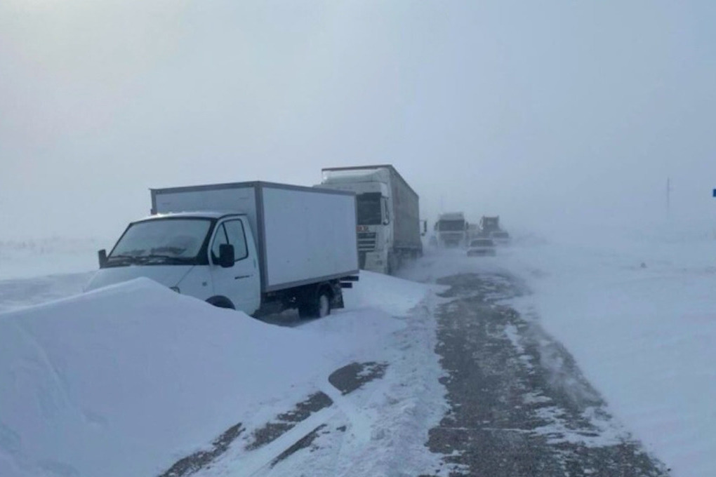 Жители двух сел в Башкирии оказались в снежном плену: подробности и последствия
