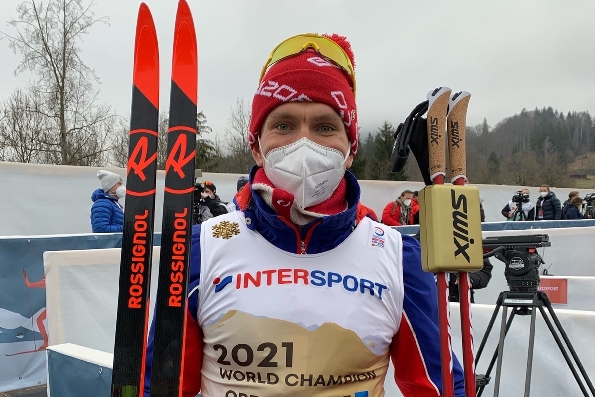 В Оберстдорфе на чемпионате мира по лыжным гонкам состоялась индивидуальная гонка на 15 км у мужчин