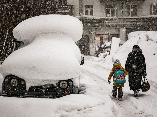 В трёх муниципалитетах Заполярья введен режим повышенной готовности из-за неубранного снега