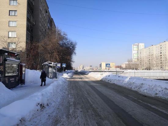 В Новосибирске разыскивают автомобилистку, сбившую пенсионерку на пешеходном переходе