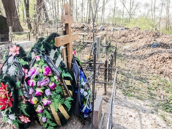 После публикации «МК в Пскове» в Гдове организуют похороны «забытого» трупа