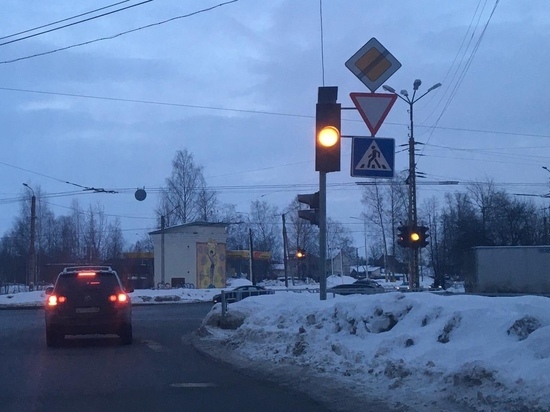 Светофоры не работают на перекрёстке улиц Лыжная и Балтийская