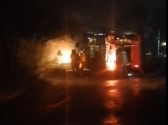 В Ростовской области дотла сгорела легковушка