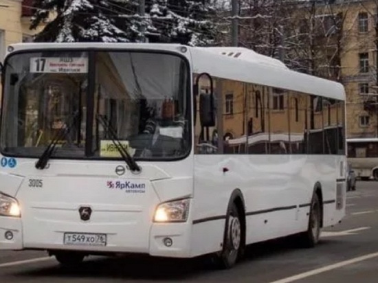 В Ярославле из-за нечищеных дорог изменили маршруты автобусов