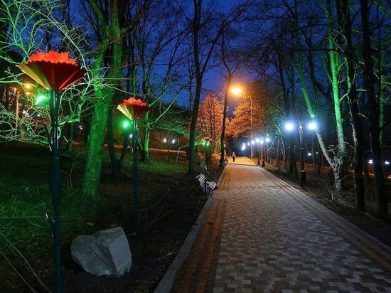 Терренкур в Железноводске украсили в честь военных врачей