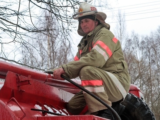 В Смоленской области работают 6937 добровольных пожарных