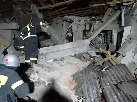 Спасатели: людей под завалами в доме в Серпухове нет