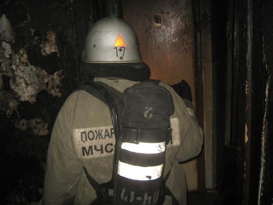 В Иванове ночной пожар повредил расселенный дом