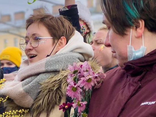 Феминистки в Петербурге прошлись по теме домашнего насилия