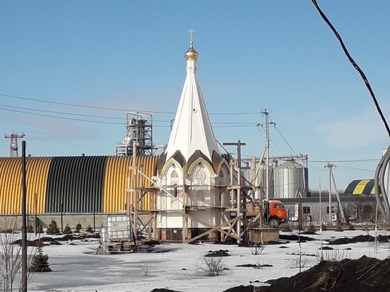 На элеваторе в Петровском районе возводят часовню