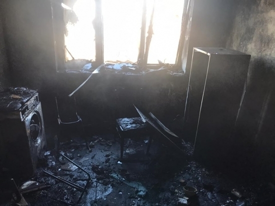Четыре человека спасли из горящего жилого дома в Ростове