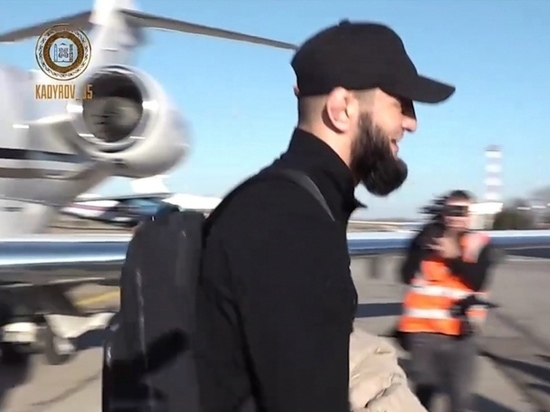 Шведский боец UFC Чимаев прилетел в Чечню по приглашению Кадырова