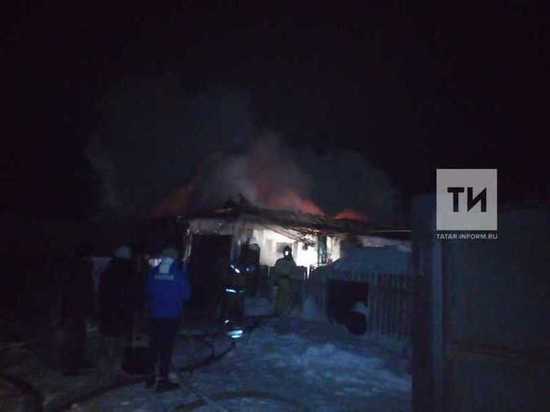 При пожаре в частном доме в Татарстане погибли двое мужчин