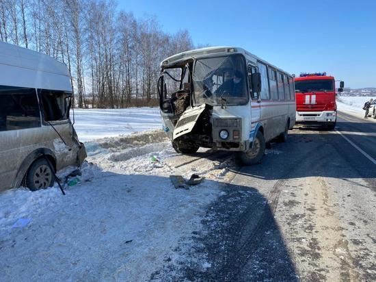 4 человека пострадали в ДТП с двумя автобусами на дороге &#34;Алексин - Железня&#34; под Тулой