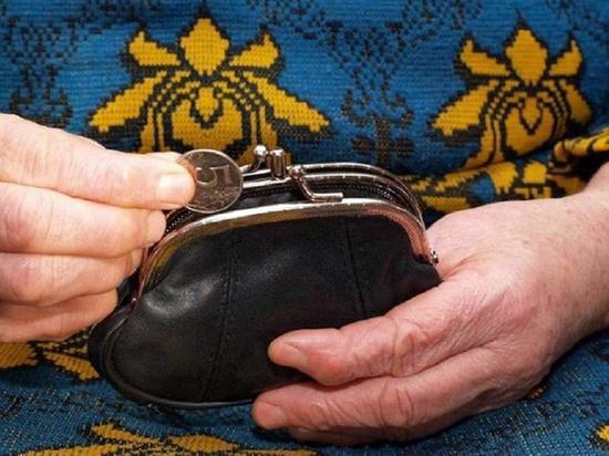 В Северодвинске пожилая женщина чуть не отдала деньги мошенникам