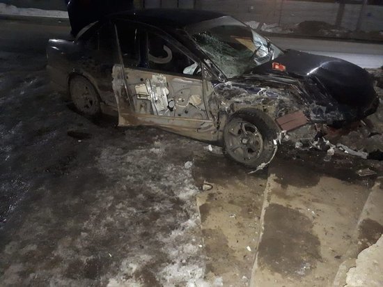 Водитель и два пассажира пострадали в ДТП в Иркутске