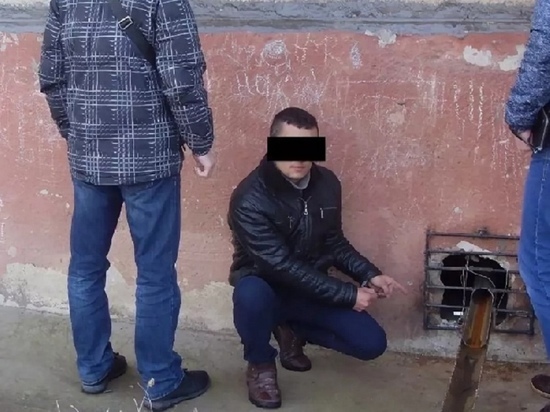 В Иванове полиция задержала двух юных наркодиллеров
