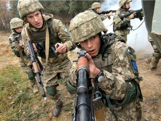 Украинский генерал назвал количество военных, готовых сражаться на улицах