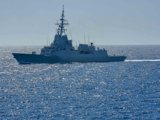 Черноморский флот начал слежение за испанским фрегатом-РЭБ в Черном море