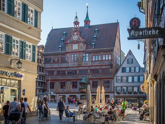 Город в Германии с понедельника откроет рестораны, гостинцы и музеи