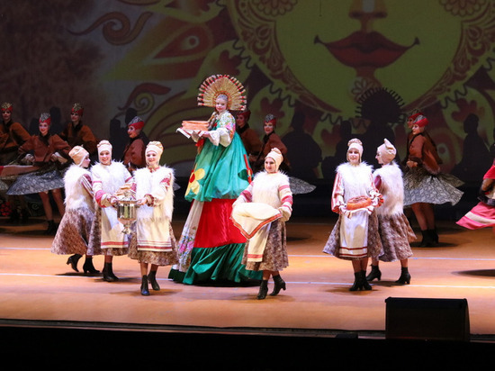 В Донбасс Опере провели фольклорный праздник "Широкая Масленица"