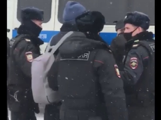 На форуме муниципальных депутатов в Москве задержали 150 человек