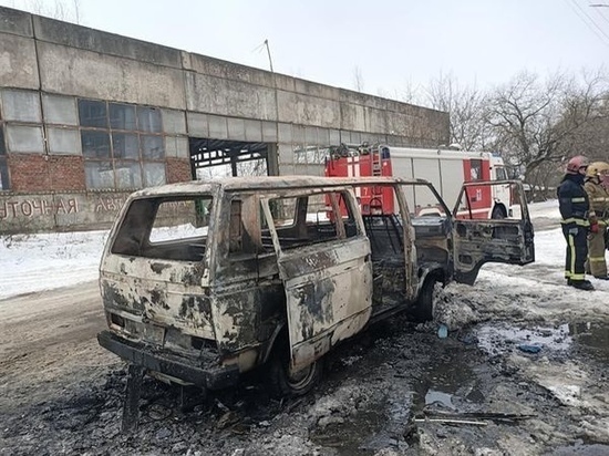 В сети появились подробности случая с загоревшимся микроавтобусом в Смоленске