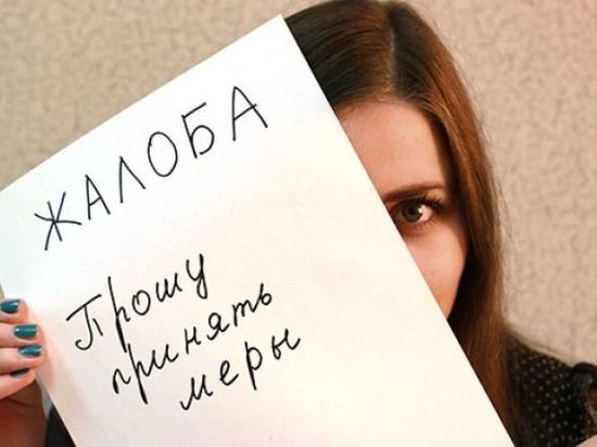 Омская студентка не смогла дождаться «Скорой помощи» при болях в животе