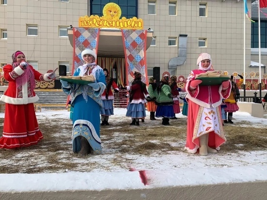 Танцы, блины и хороводы: в городах Ямала празднуют Масленицу