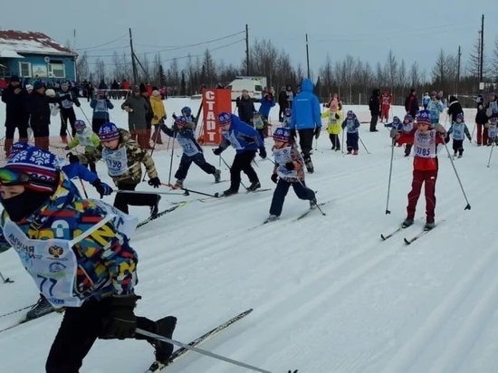 Больше 300 человек вышли на «Лыжню России» в Салехарде