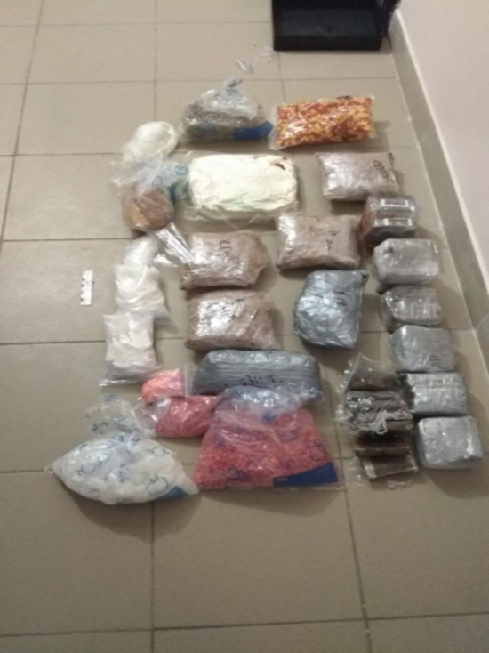 В Красноярске в квартире с трупом нашли 15 кг наркотиков