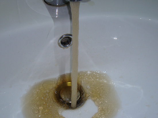 В Махачкале запрещают пить воду из-под крана
