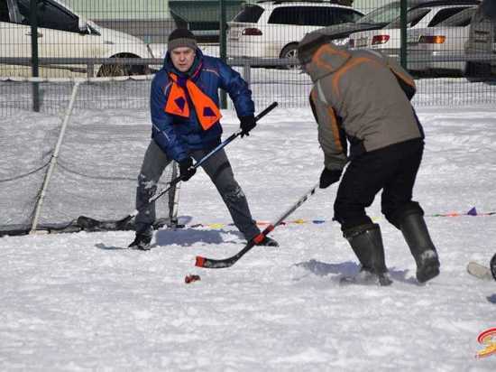 «Ростелеком» сыграл в «Хоккей на валенках» в Барнауле