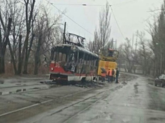 В Донецке сгорел трамвай