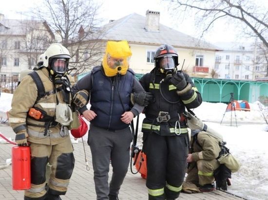 Пожарным из регионов России могут предоставить право на досрочный выход на пенсию