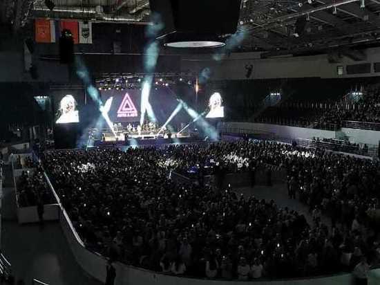 Концерт Artik&Asti в Красноярске прошел без солиста и со скандалами