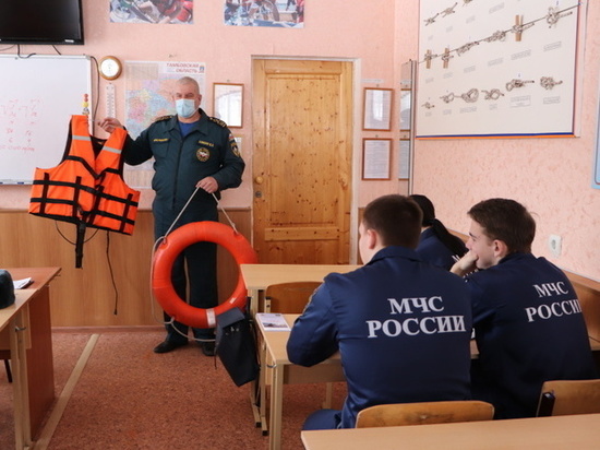Тамбовским студентам рассказали об опасности весеннего льда