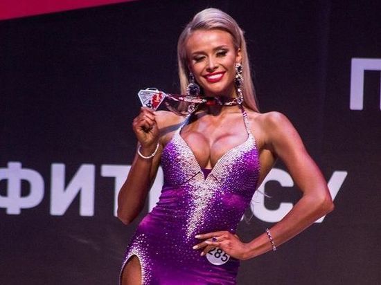 Эффектная жена экс-министра спорта Красноярского края победила в конкурсе по фитнес-бикини