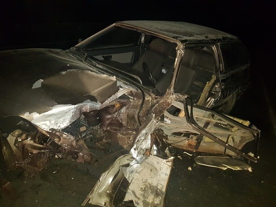 Пьяный водитель влетел в грузовик на трассе под Саратовом, пострадали люди