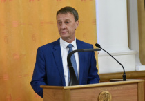 Глава городской администрации Вячеслав Франк выступил с отчетом о работе мэрии Барнаула в 2020 году