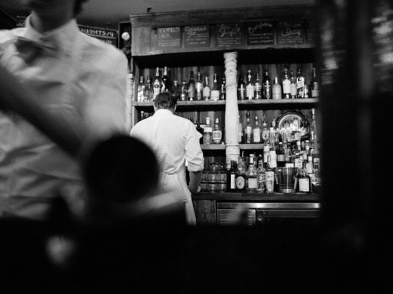 Больше 130 литров нелегального алкоголя нашли в томском ночном клубе